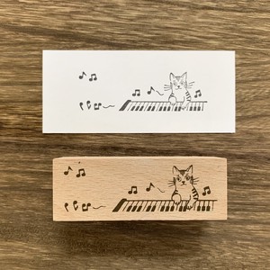 ウッドスタンプ　ネコとピアノ
