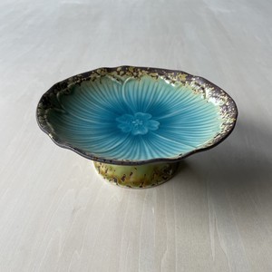 南蛮マリンブルー花彫 コンポート皿 高台皿 ブルー 17cm[日本製/有田焼/和食器]