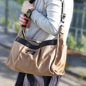 Shoulder Bag Nylon Lightweight Shoulder Water-Repellent Ladies' Tuck