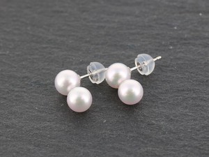 Pierced Earrings Gold Post Pearls/Moon Stone 6.0 ~ 6.5mm 2 tablets Made in Japan