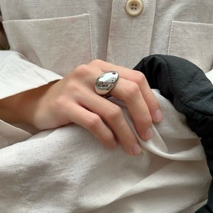 リング　指輪　シルバー　ゴールド　アクセサリー　韓国　軽い 大ぶり デザインリング　個性的　大きめ