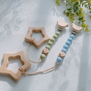 トイクリップ　ウッドペンダント　シンプル　シリコン　日本製　おもちゃ　おしゃぶり　赤ちゃん　出産祝い