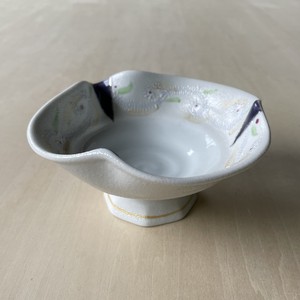 白磁 一珍 高台皿 小鉢 中付 器 食器 [日本製/有田焼/和食器]