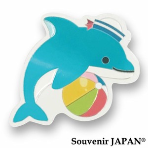 【ホイルマグネット】イルカ(ボール)  ダイカットマグネット【お土産向け商品】