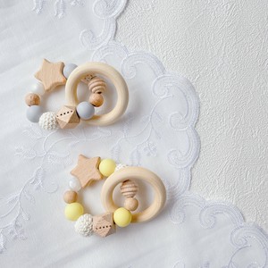歯固め　星　おもちゃ　赤ちゃん　日本製　出産祝い　ベビー　シリコン　木製　ファーストトイ