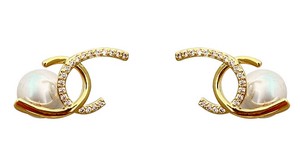 Pierced Earrings Resin Post Pearl Design