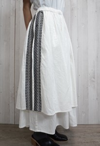60sサテン刺繍スカート