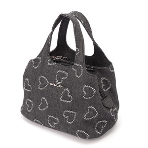 【SAVOY(サボイ)】デニム地にハートの折柄が可愛らしい印象のハンドバッグです。