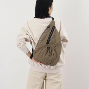 定番【COOCO クーコ】ロゴテープ×シワナイロン ボディバッグ 人気商品