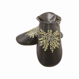 Room Shoes Embroidery black Mimosa