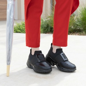 Pre-order Low-top Sneakers