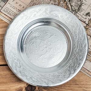インド伝統唐草エンボスのアルミ皿【直径：16cm】