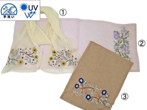 綿100％　UV加工　フラワーライン刺繍ストール