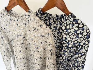 Button Shirt/Blouse Ruffle Neck Flower Print