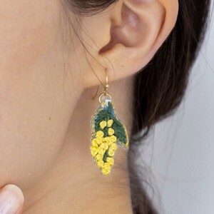 Pierced Earringss Mimosa Embroidered 2024 Spring/Summer