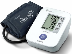 【アイリスオーヤマ　血圧計　上腕式】　上腕式血圧計
