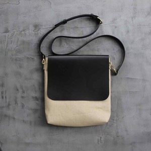 リネン帆布ショルダーバッグ　/　日本製　レザー　本革　バッグ　鞄　モノトーン