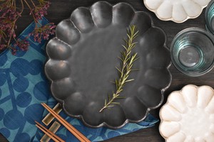 リンカブラック 24プレート 黒系 和食器 丸大皿 日本製 美濃焼 おしゃれ モダン