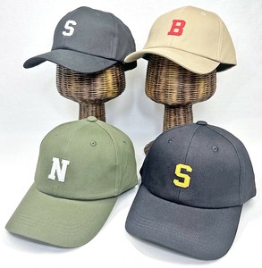 アルファベットワッペンローキャップ　帽子　CAP　スナップボタン　オールシーズン　ユニセックス