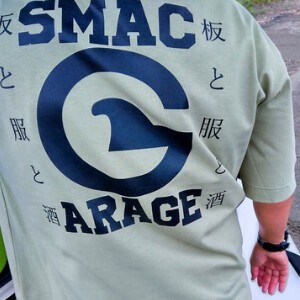 受注発注商品【smacGarage】L〜XLサイズ　Original　Tシャツ　7.76oz　Heavy　ユニセックス　カーキ