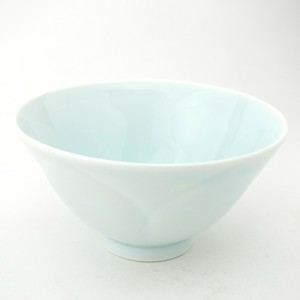 WANOKA　花型飯碗青白磁有田焼　花型　お茶碗　ごはん　飯碗　パステル　春　夏　日本製