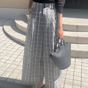 Full-Length Pant Tucked Wide Pants Check