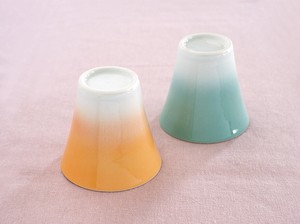 富士山　ペアカップ(緑・オレンジ)【日本製 世界遺産 2個セット】