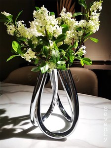 限定販売  六穴花器 花瓶 フラワーベース2024新作」