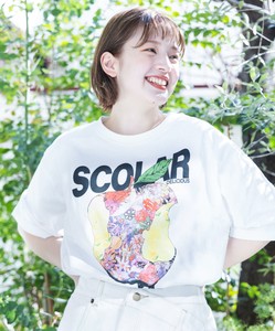 ScoLarスカラー　：宇宙を秘めた花柄リンゴTシャツ