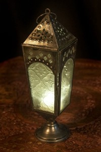モロッコスタイルの透かし彫りLEDキャンドルランタン〔ロウソク風LEDキャンドル付き〕 - 〔ホワイト〕約24