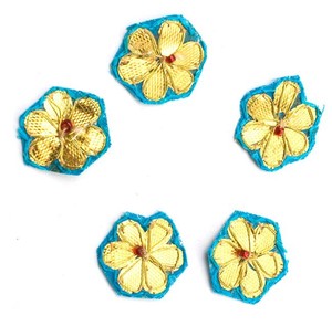 インドの刺繍アップリケ 花 5個セット　【水色×金】