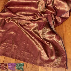 〔各色あり〕〔1m切り売り〕インドの伝統模様布　光沢感のあるブロケード生地　金糸〔約114cm〕