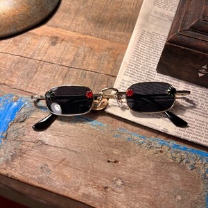 Sunglasses accessory