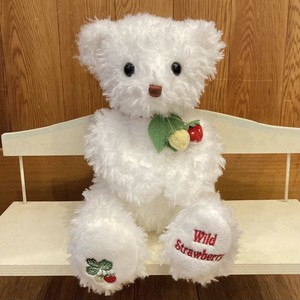 ワイルドストロベリーベア ホワイト M　ぬいぐるみ