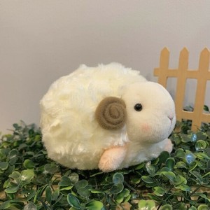 まるっち　羊　アイボリー　M　ぬいぐるみ　ファーム