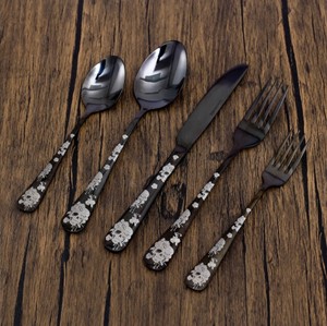ナイフ、フォーク、スプーン  ドクロ  バラ   彫刻 食器 5点セット   BQ3790
