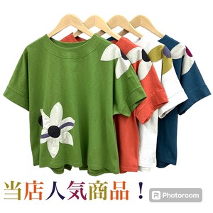 【2024SS】天然素材　花アップリケ付きラウンドネックTシャツ