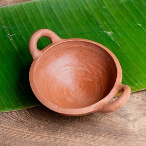 ワラン - スリランカ伝統の素焼き鍋 取っ手付き walang テラコッタ製 直径：18cm程度