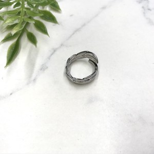 リング　指輪　個性的　ビジュー　シルバー　デザイン　リーフ
