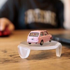 カプセルトイ、フィギュアなど小物のディスプレイに。TOYSTAND（トイスタンド）【日本製】