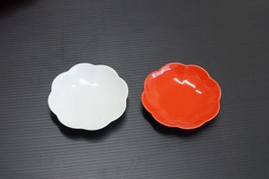 有田焼 小皿 白釉 赤釉 皿 日本製 菊割 花型