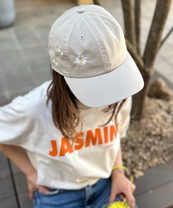【newhattan】デイジーフラワー刺繍CAP　ベースボールキャップ　帽子