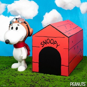 【新商品】PN009 Peanuts SuperSize - Snoopy Flying Ace Doghouse Box（PEANUTS）