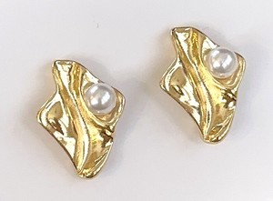Pierced Earrings Resin Post Pearl Design Earrings