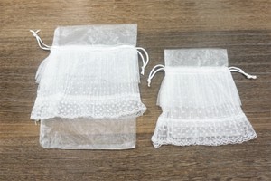小包 蕾丝设计 束口袋 透明纱 人气商品
