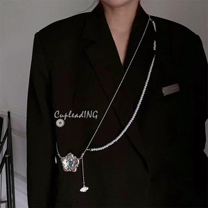 ≪予約商品≫韓国ファッション アイテム ドリル ネックレス 個性 花 真珠 長いネックレス 斜めがけチェーン
