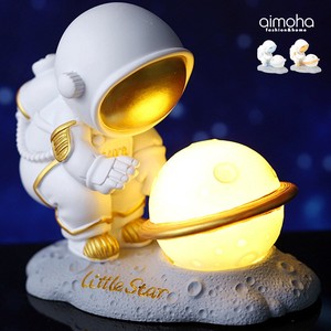 《 aimoha home 》卓上ライト かわいい 宇宙飛行士 ミニランプ インテリア 置物 星 ナイトライト
