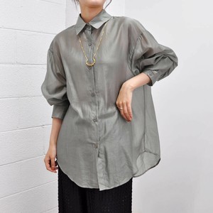バックオープンシアーシャツ