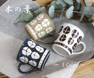 目盛付きマグカップ　木の葉