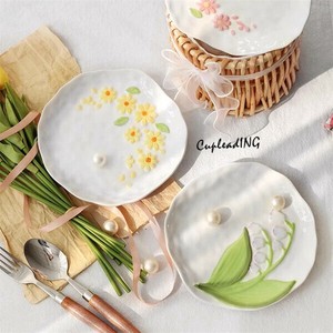 ＜人気商品＞ INSスタイル 食器 レリーフ エナメル下彩 家庭用 朝食皿 鈴蘭 デザート皿 フルーツ皿 振り子